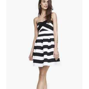 Express Black & White Pleated Strapless A-Line Dress XS woman